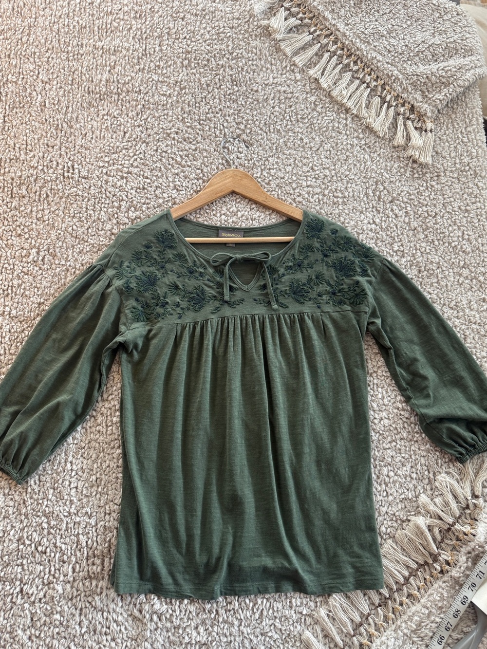 Style & Co Women’s Small Olive Green Embroidered Floral Boho Cotton Peasant Top